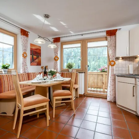 Haus Am Waldrand Apartment