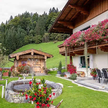 Haus Am Waldrand Apartment